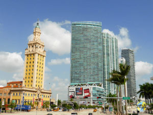 Miami: Freedom Tower & Harbour.