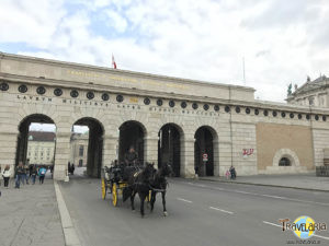 Äußeres Burgtor.