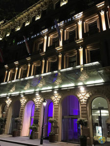 Palais Hansen Kempinski: by night. (1)