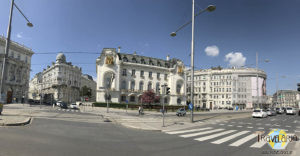 Schloss Belvedere: Vorplatz.