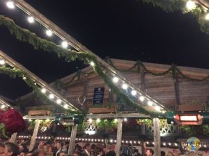 Muenchen-Oktoberfest-Kaeferschaenke-2